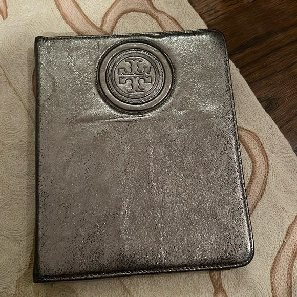 Tory Burch IPad case - Picture 1 of 3